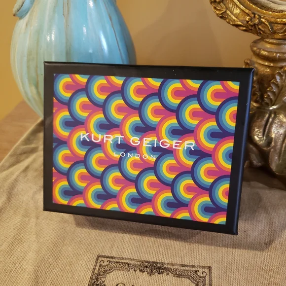 Kurt Geiger Yellow Leather Card Holder w/ Gold Eagle Emblem NIB! - Picture 7 of 8